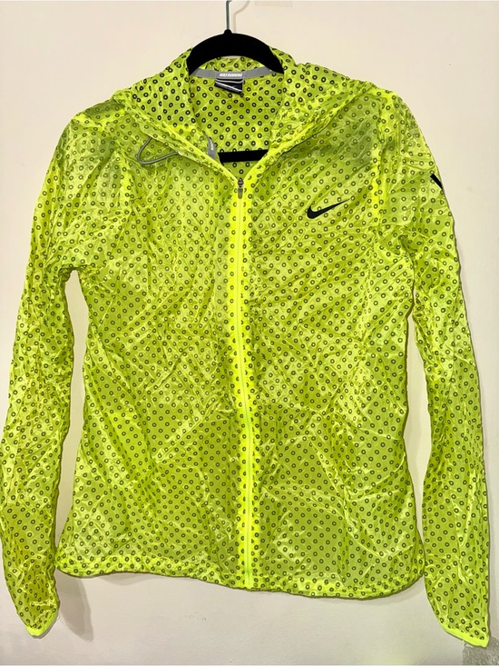 Nike Jackets & Blazers - Nike Women’s Neon Yellow Hooded Reflective Dot Windbreaker